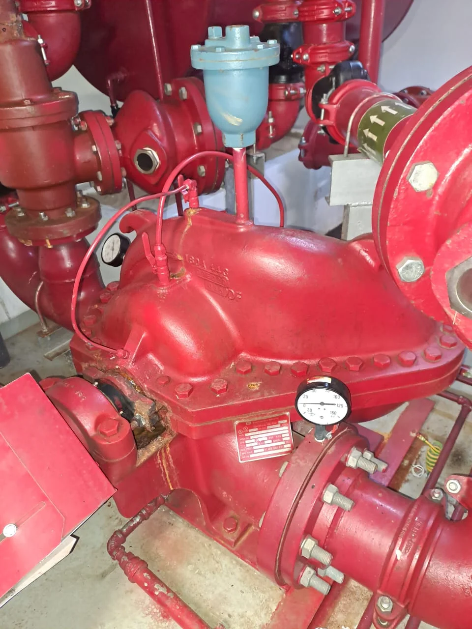 Centrifugal pump dismantling for maintenance